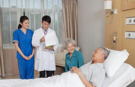 选择陪护服务有哪些好处呢？